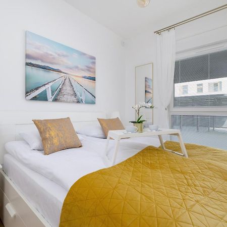 Luxury Two Bedroom Apartment With Terrace And Parking By Renters Prestige Katowice Kültér fotó