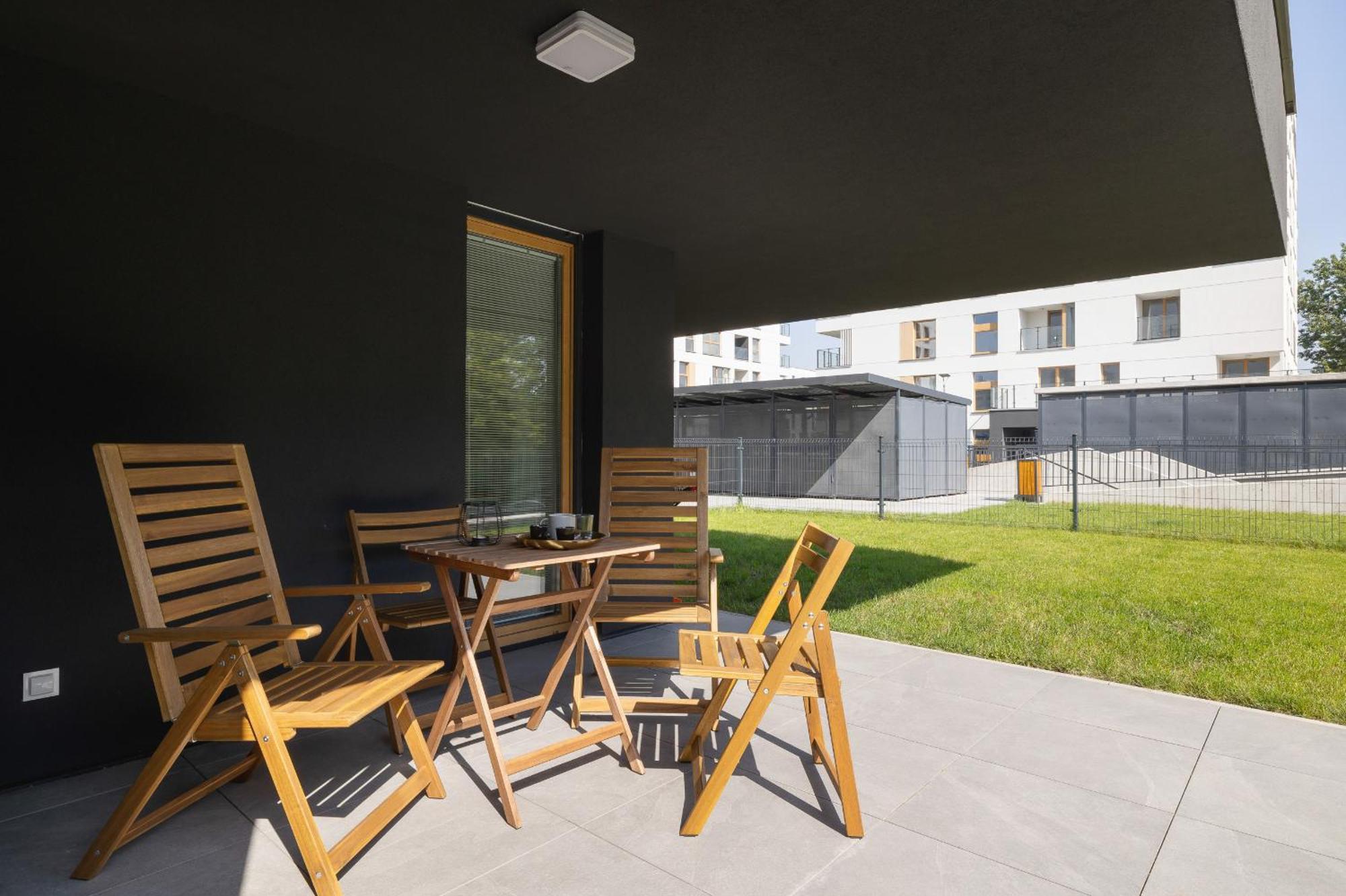 Luxury Two Bedroom Apartment With Terrace And Parking By Renters Prestige Katowice Kültér fotó